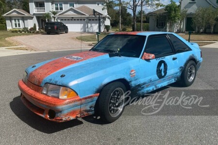 1989 FORD MUSTANG CUSTOM COUPE