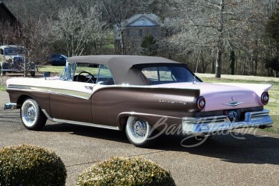 1957 FORD FAIRLANE SUNLINER CONVERTIBLE - 24