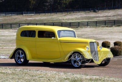 1933 FORD CUSTOM COUPE