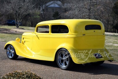 1933 FORD CUSTOM COUPE - 2