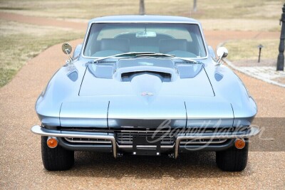 1967 CHEVROLET CORVETTE CUSTOM COUPE - 24