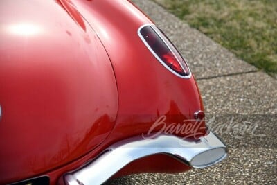 1960 CHEVROLET CORVETTE CUSTOM CONVERTIBLE - 22