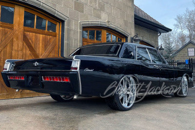 1969 LINCOLN CONTINENTAL CUSTOM SEDAN - 8