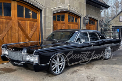 1969 LINCOLN CONTINENTAL CUSTOM SEDAN - 9