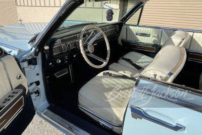 1965 LINCOLN CONTINENTAL CONVERTIBLE - 4