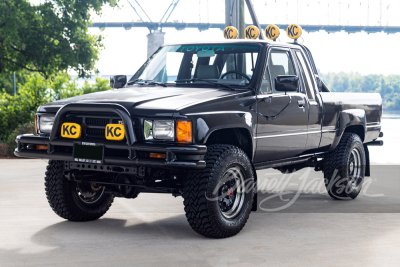 1985 TOYOTA SR5 PICKUP "BACK TO THE FUTURE" TRIBUTE