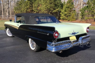 1957 FORD FAIRLANE SUNLINER CONVERTIBLE - 2