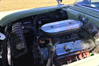 1957 FORD FAIRLANE SUNLINER CONVERTIBLE - 3