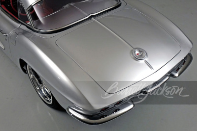 1961 CHEVROLET CORVETTE CUSTOM CONVERTIBLE - 15