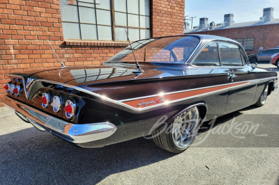 1961 CHEVROLET IMPALA BUBBLETOP CUSTOM COUPE - 2