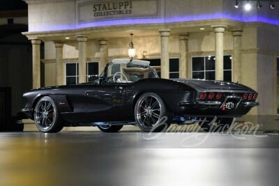 1962 CHEVROLET CORVETTE CUSTOM ROADSTER - 2