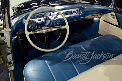 1957 PONTIAC BONNEVILLE CONVERTIBLE - 6