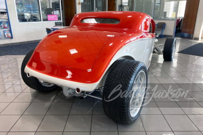 1933 FORD SPEEDSTAR CUSTOM COUPE - 2