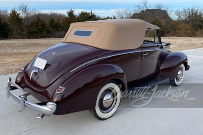 1940 FORD CUSTOM DELUXE CONVERTIBLE - 2