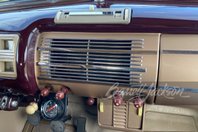 1940 FORD CUSTOM DELUXE CONVERTIBLE - 20