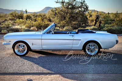 1965 FORD MUSTANG CONVERTIBLE - 21