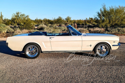 1965 FORD MUSTANG CONVERTIBLE - 23