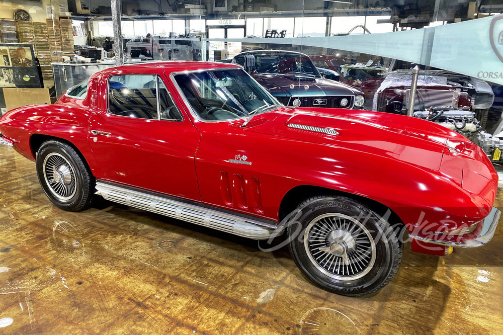 1965 CHEVROLET CORVETTE