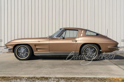 1963 CHEVROLET CORVETTE 327/300 SPLIT-WINDOW COUPE - 5