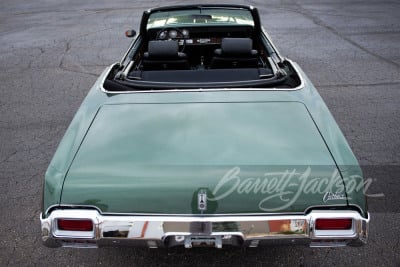 1970 OLDSMOBILE CUTLASS CONVERTIBLE - 2