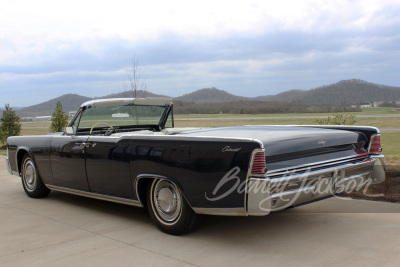 1965 LINCOLN CONTINENTAL CONVERTIBLE - 7