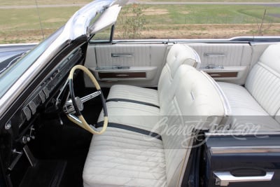 1965 LINCOLN CONTINENTAL CONVERTIBLE - 16