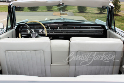 1965 LINCOLN CONTINENTAL CONVERTIBLE - 25