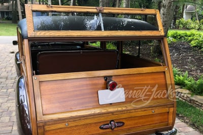 1940 BUICK ESTATE WAGON - 7