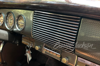 1940 BUICK ESTATE WAGON - 21