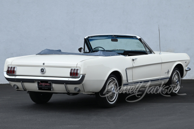 1965 FORD MUSTANG CONVERTIBLE - 2