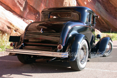 1932 FORD 5-WINDOW CUSTOM COUPE - 2