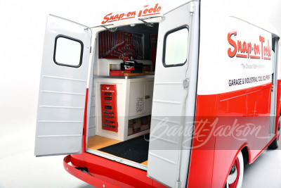 1951 INTERNATIONAL METRO "SNAP-ON TOOLS" DISPLAY VAN RE-CREATION - 30