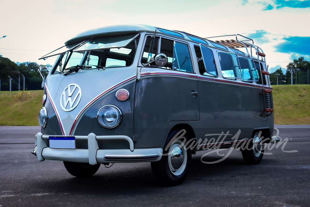 1974 VOLKSWAGEN 21-WINDOW MICROBUS RE-CREATION