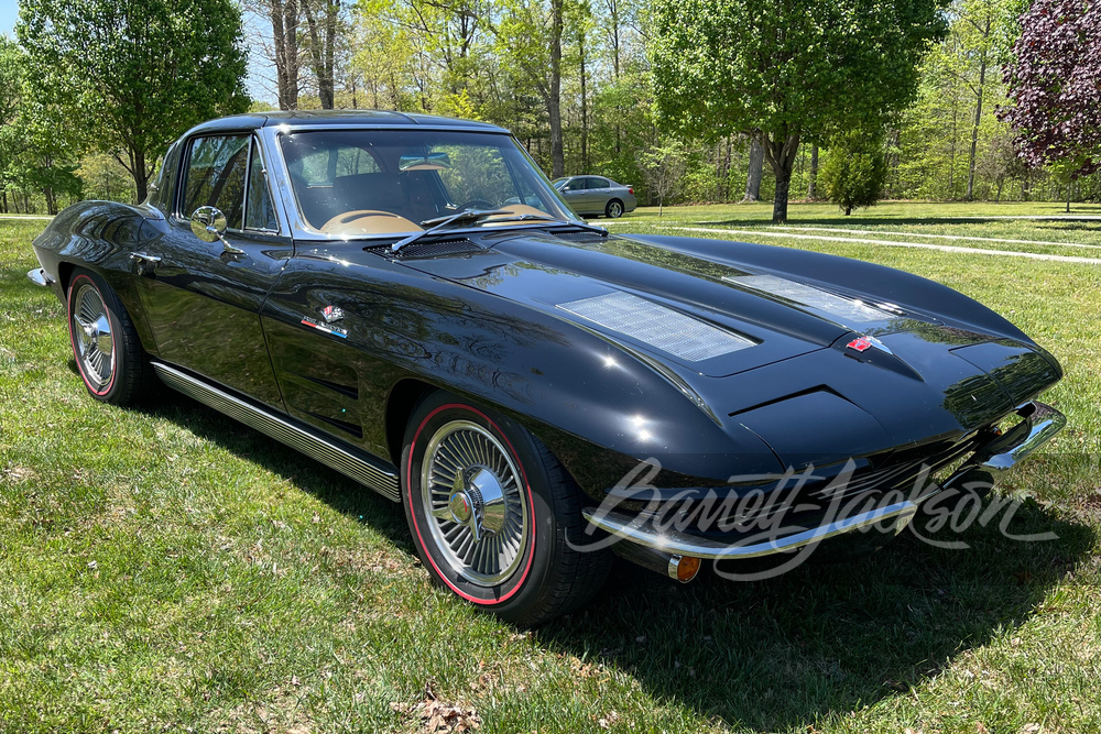 Lot 755.1 1963 CHEVROLET CORVETTE CUSTOM SPLIT WINDOW COUPE | Barrett ...