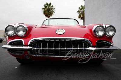 1960 CHEVROLET CORVETTE CUSTOM ROADSTER - 6