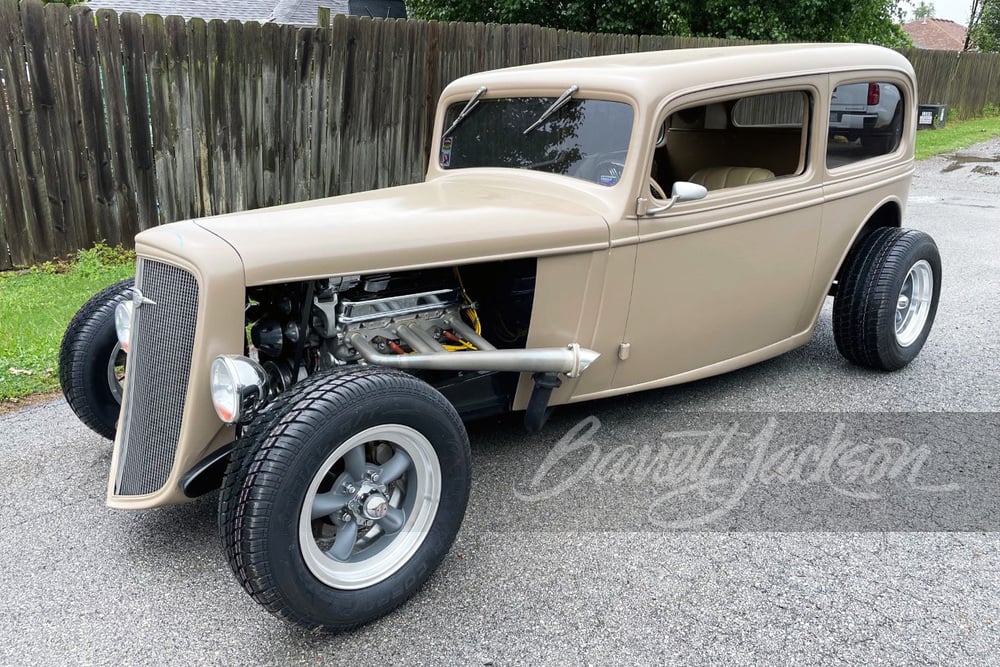 1934 CHEVROLET CUSTOM SEDAN