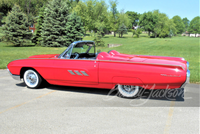 1963 FORD THUNDERBIRD CONVERTIBLE - 17