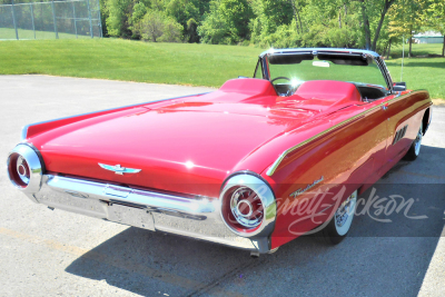 1963 FORD THUNDERBIRD CONVERTIBLE - 21