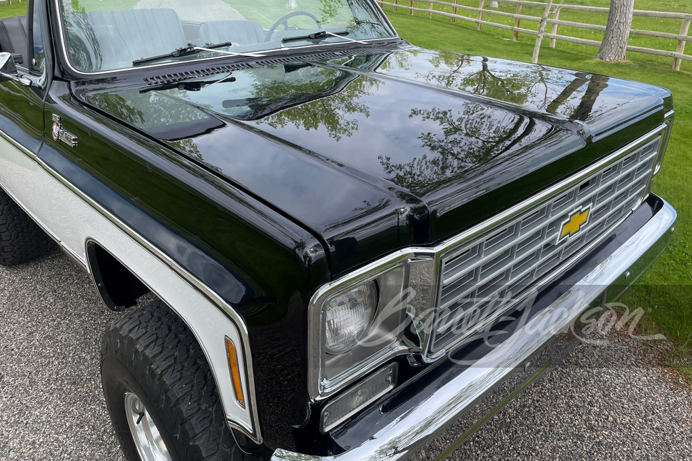 Lot 802 1975 CHEVROLET K5 BLAZER CUSTOM SUV | Barrett-Jackson