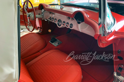 1957 CHEVROLET CORVETTE CONVERTIBLE - 3