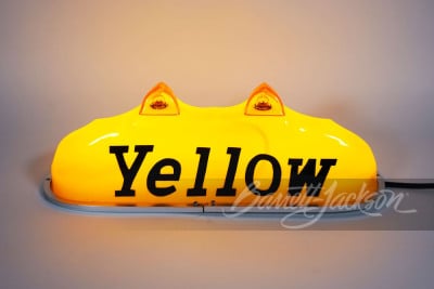 VINTAGE YELLOW TAXI CAB MOUNT LIGHT-UP SIGN