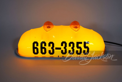 VINTAGE YELLOW TAXI CAB MOUNT LIGHT-UP SIGN - 2