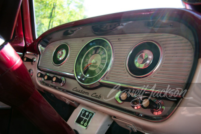 1964 FORD F-100 CUSTOM PICKUP - 21