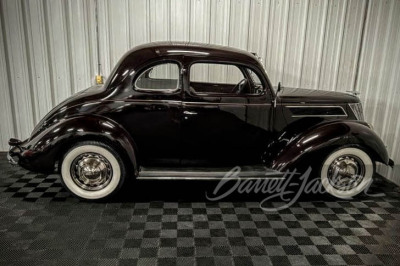 1937 FORD CLUB COUPE - 5