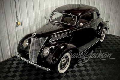 1937 FORD CLUB COUPE - 7