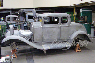 1932 FORD 5-WINDOW CUSTOM COUPE - 10