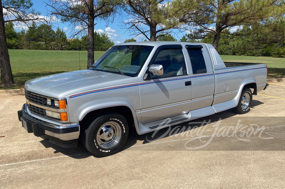 DALE ROBERTSON'S 1988 CHEVROLET C1500 PICKUP