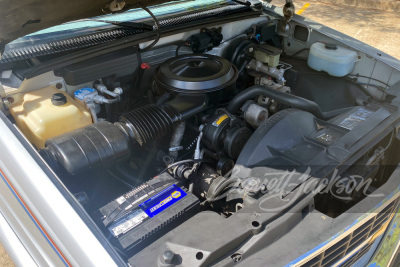 DALE ROBERTSON'S 1988 CHEVROLET C1500 PICKUP - 10