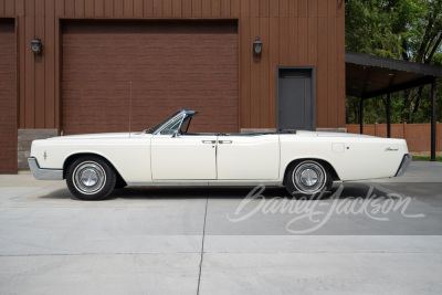 1966 LINCOLN CONTINENTAL CONVERTIBLE - 6