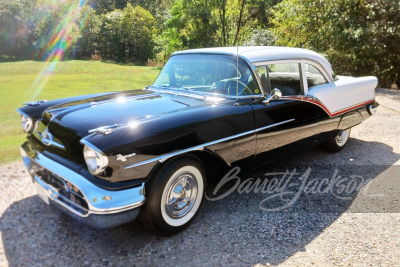 1957 OLDSMOBILE SUPER 88